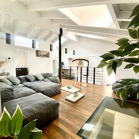 Luxury Industrial Apt Vicino Al Centro Con Garage ブレシア エクステリア 写真