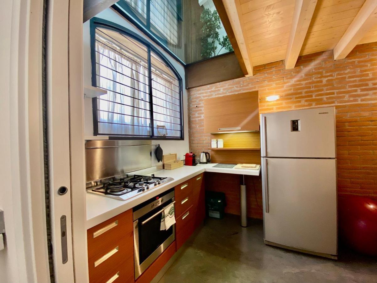 Luxury Industrial Apt Vicino Al Centro Con Garage ブレシア エクステリア 写真