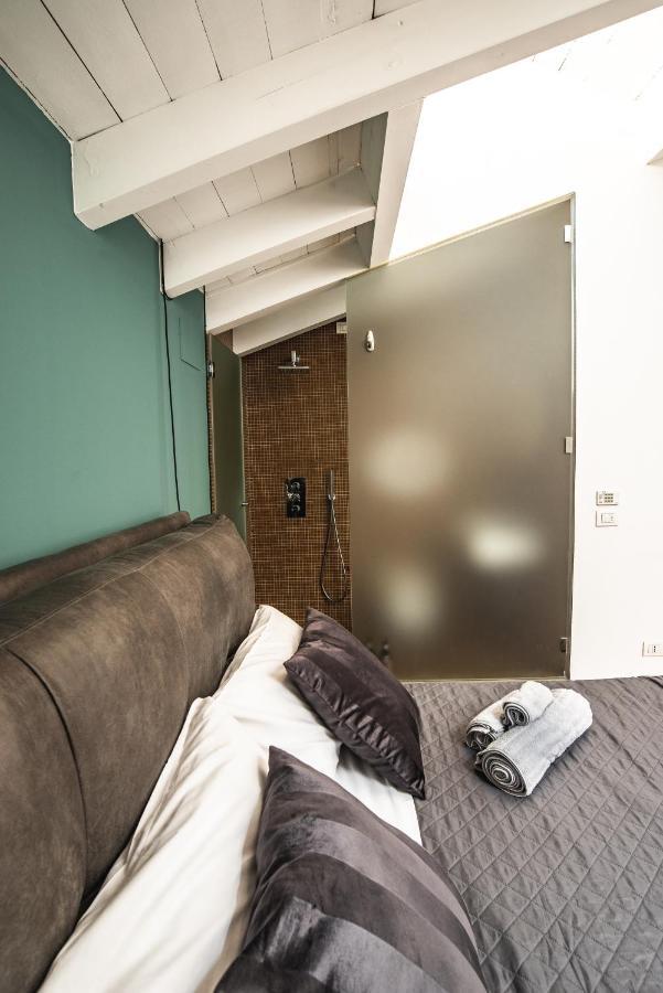 Luxury Industrial Apt Vicino Al Centro Con Garage ブレシア エクステリア 写真