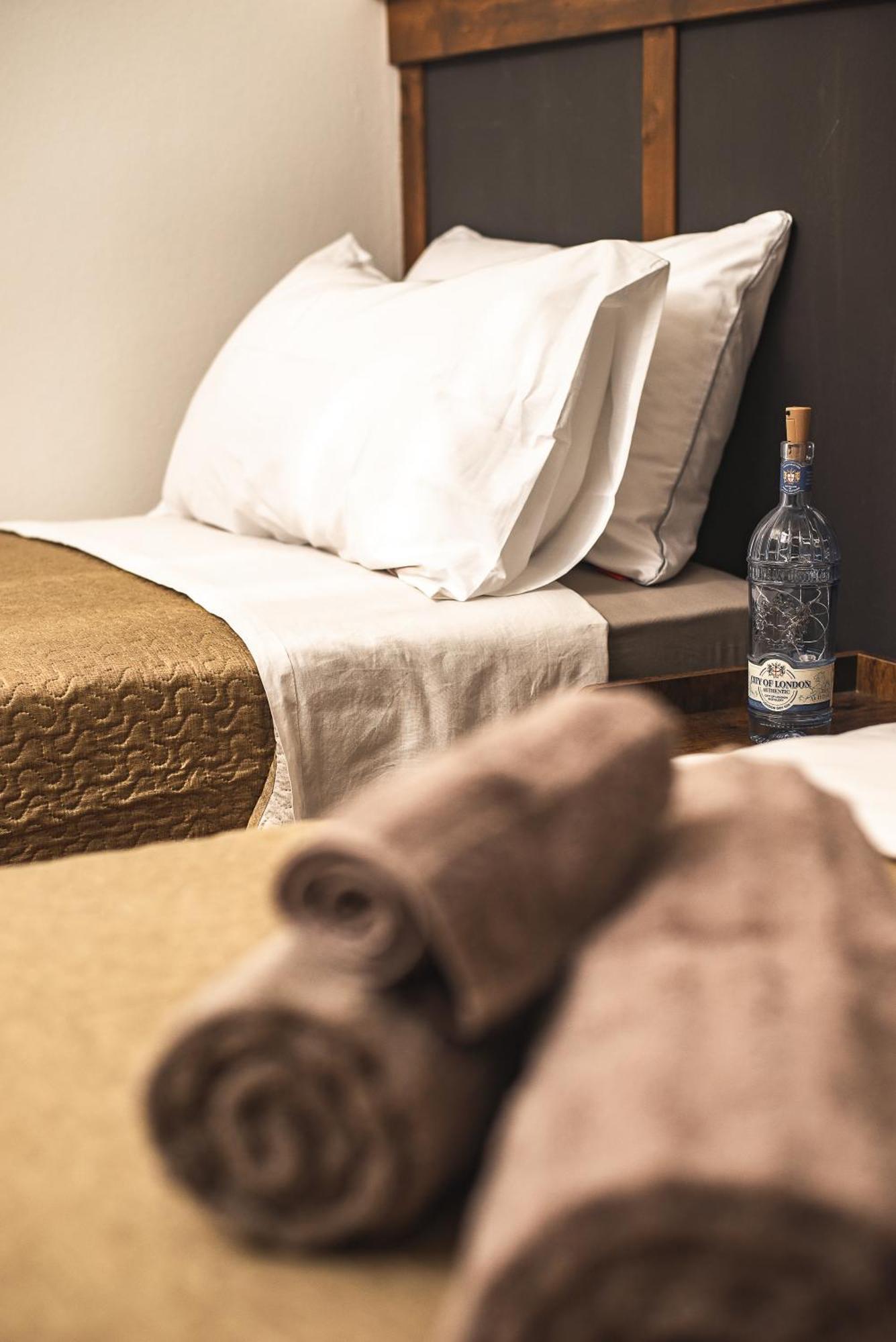 Luxury Industrial Apt Vicino Al Centro Con Garage ブレシア エクステリア 写真